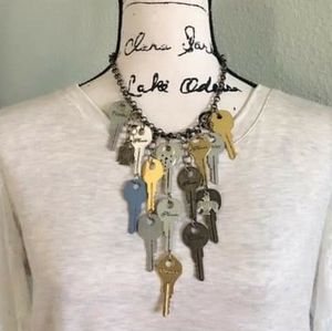 Plunder key necklace